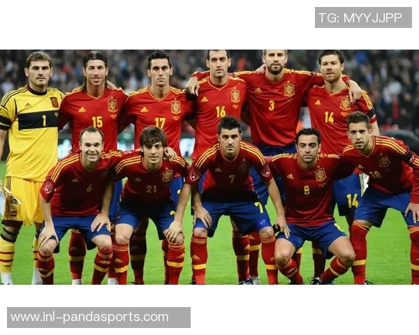 哈维盛赞阿尔巴称其为巴萨与西班牙队历史最佳左后卫