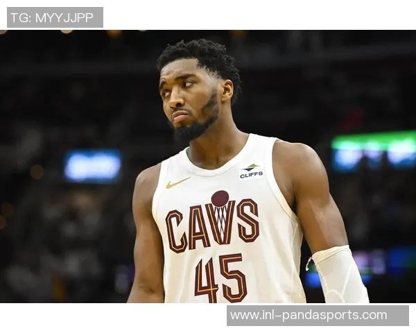 米切尔全场最高35分助球队获胜展现领袖风范与出色表现