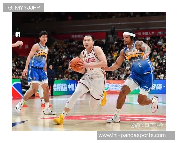 阿克谈高位逼抢对控球的影响球队战术需适应新趋势