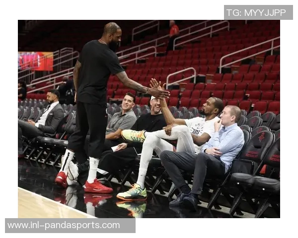 杜兰特盛赞申京与阿门默契配合展现完美同频状态