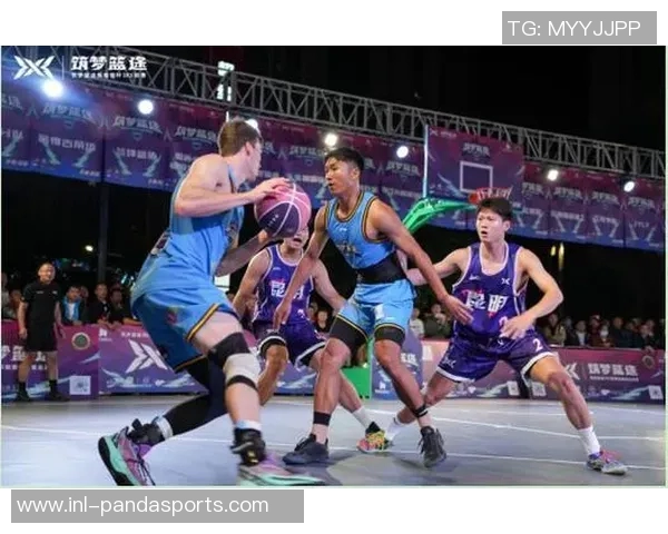 哈特在阿布扎比分享篮球魅力感受团结与激情的力量