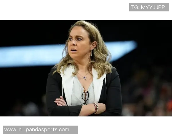 哈蒙执教王牌四年三夺总冠军成就WNBA传奇教练之路