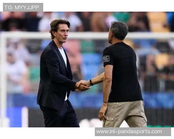 弗兰克坚决反对赛中嘘球员呼吁尊重场上表现与努力 弗兰克坚决反对赛中嘘球员呼吁尊重场上表现与努力