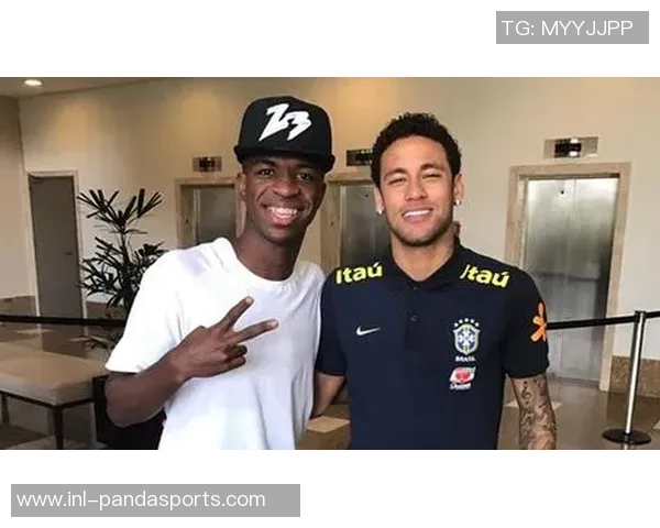 维尼修斯遭皇马球迷嘘声C罗曾教导他如何面对压力与挑战