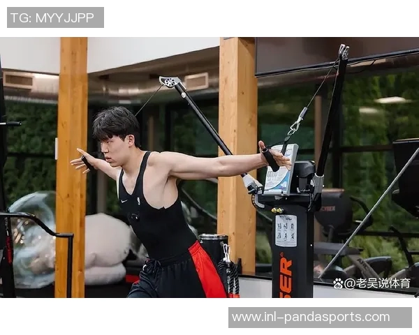 杨瀚森自信提升移动能力称能与后卫匹敌展现进步潜力